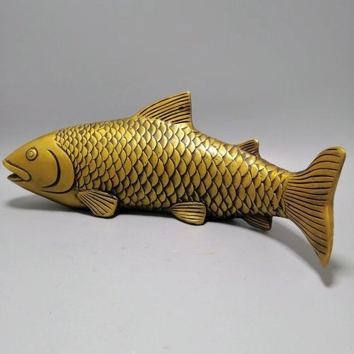 香琴客的金龍魚擺件材質是什么？