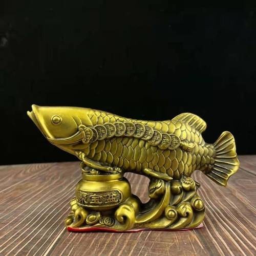 香琴客的金龍魚擺件材質是什么？