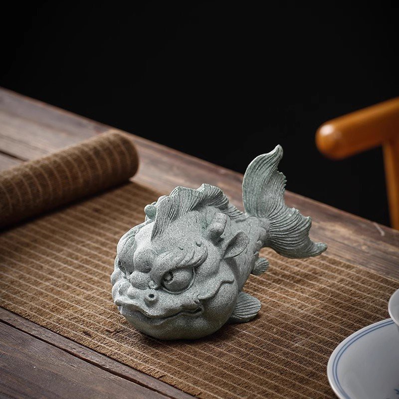 魚缸換水后水變白的原因和處理方法是由多種因素引起的：魚缸換水后水變白是怎么回事？