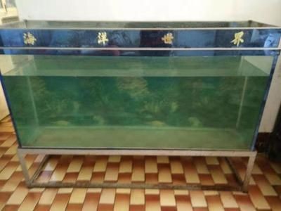 自制魚缸的安全指南自制魚缸的安全指南自制魚缸安全指南：定制的魚缸會爆缸嗎？