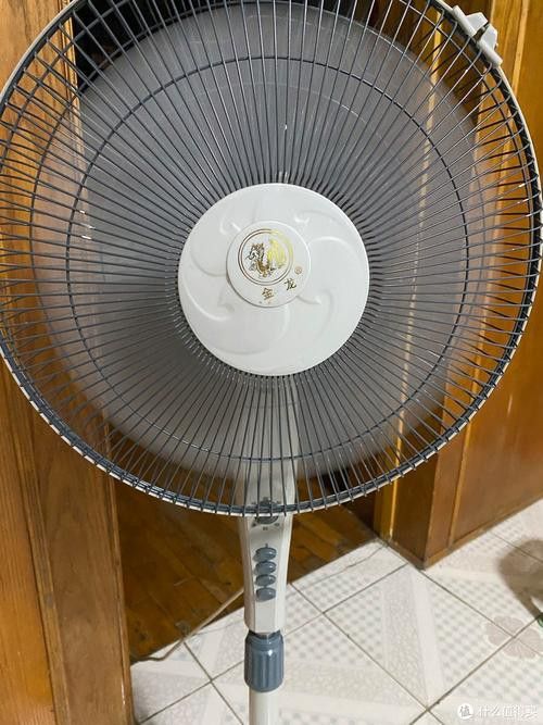 如何聯(lián)系金龍電扇的售后服務(wù)？