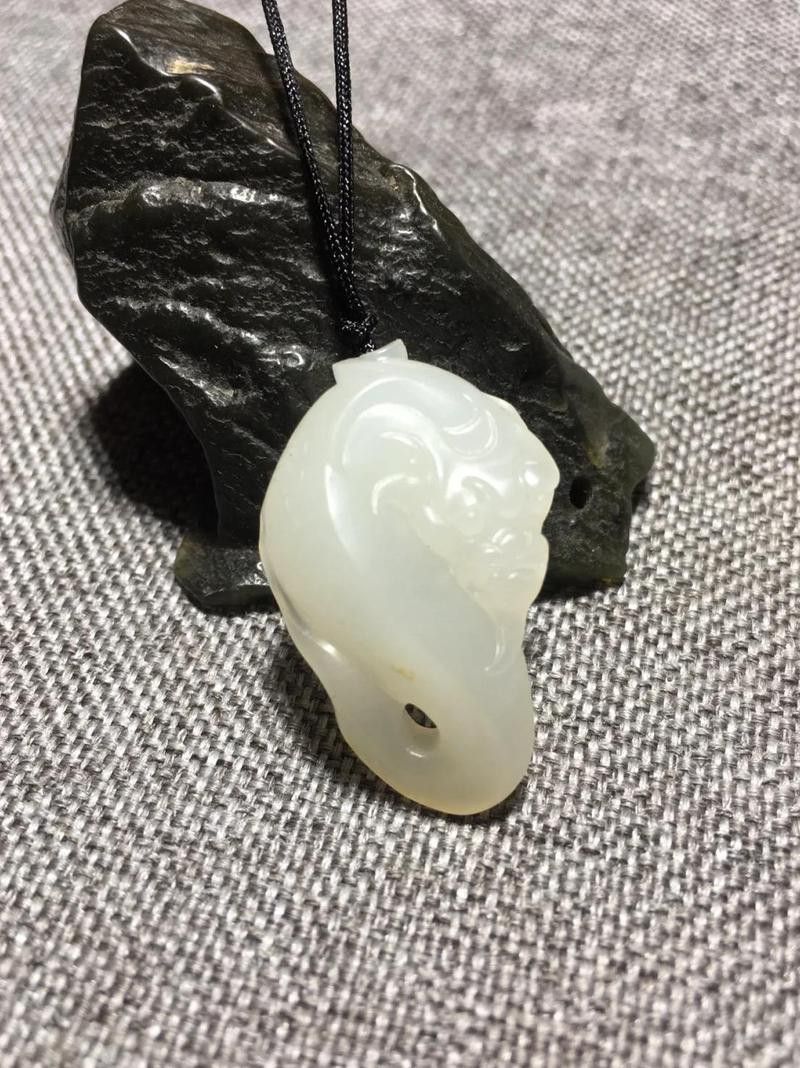 和田玉龍魚圖片欣賞 和田玉龍魚圖片欣賞 龍魚百科 第29張