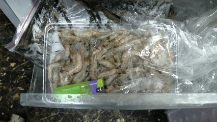 龍魚吃的凍蝦什么品種：龍魚凍蝦喂食技巧