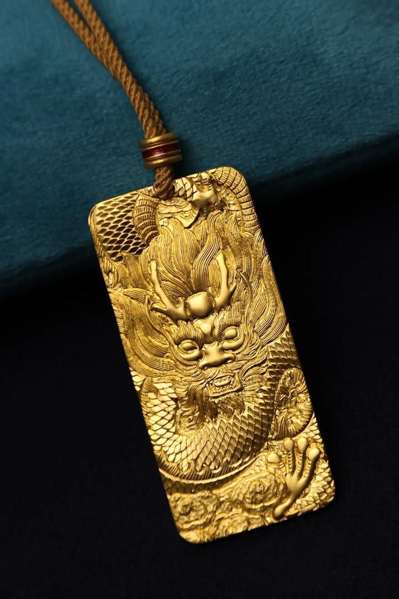 如何辨別過背金龍飾品的真偽？