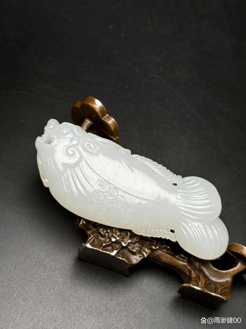 玉雕龍魚圖片擺件欣賞 玉雕龍魚圖片擺件欣賞 龍魚百科 第24張
