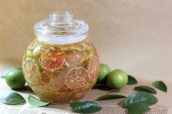 黃金眼鏡蛇雷龍魚缸壁紙（關于龍魚魚缸背景圖片的相關內容）