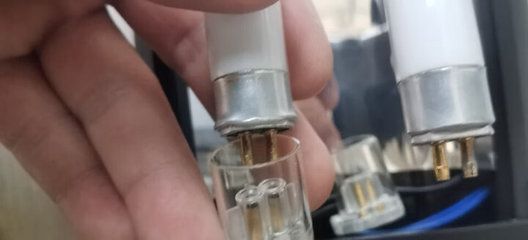 龍魚燈管品牌哪個好用些：選擇龍魚專用燈的注意事項