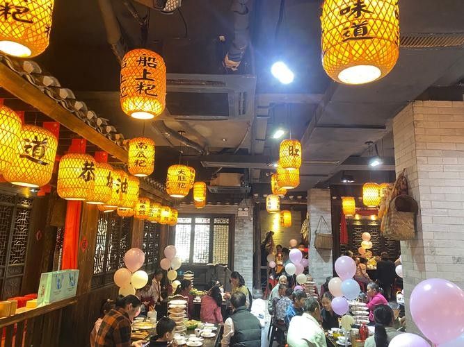 恭城瑤族開水族店怎么樣？加盟祥龍魚場賣龍魚市場怎樣？ 恭城瑤族開水族店怎么樣？加盟祥龍魚場賣龍魚市場怎樣？ 水族館百科（水族館加盟） 第5張