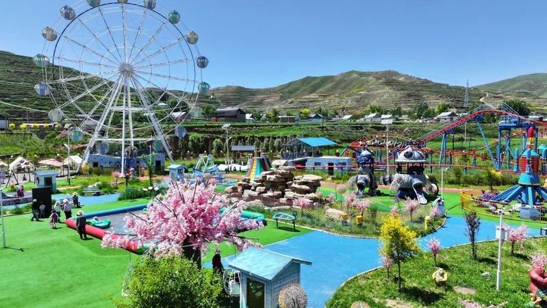 臨潭開水族店怎么樣？加盟祥龍魚場賣龍魚市場怎樣？