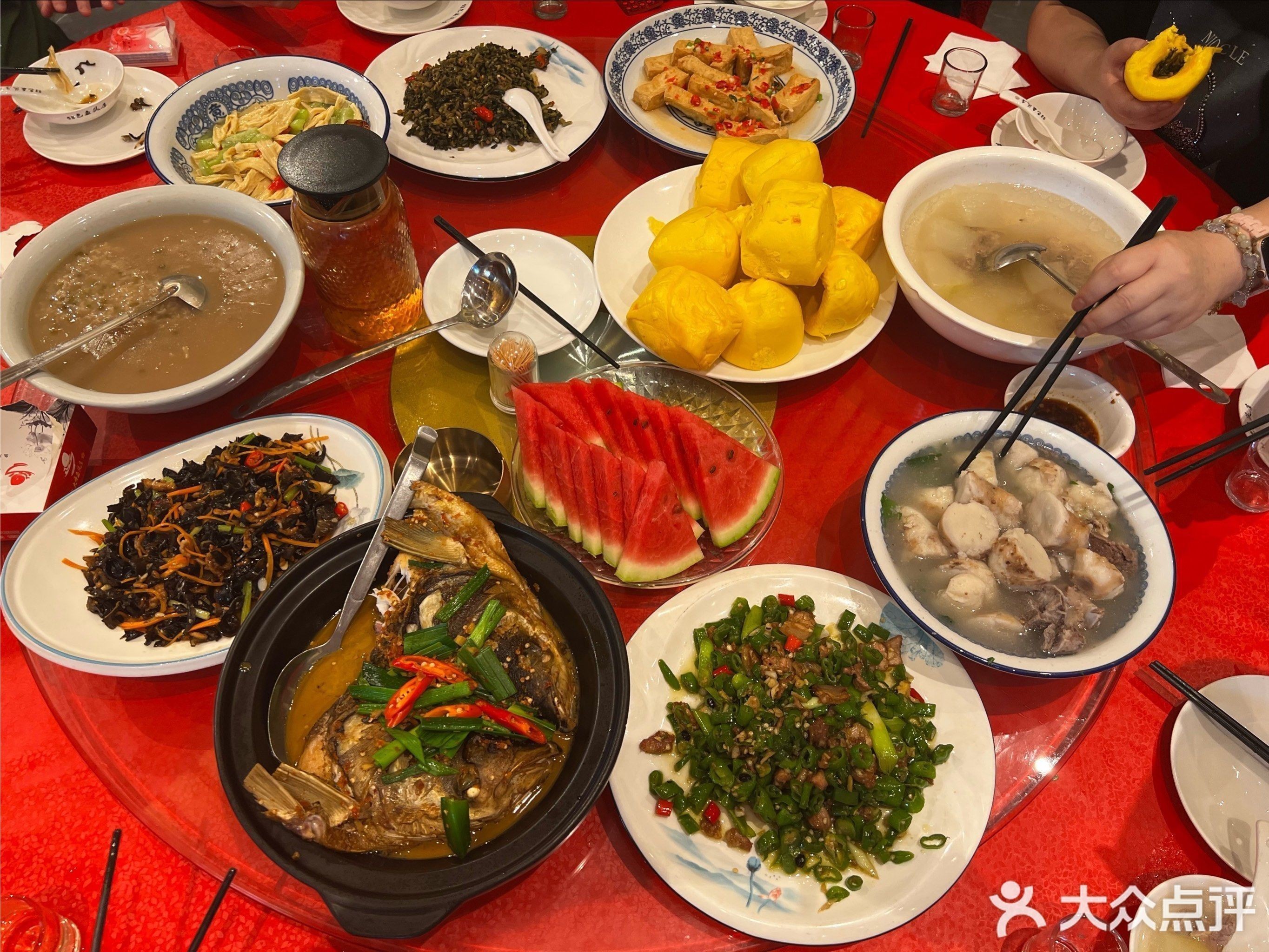 瑞金開水族店怎么樣？加盟祥龍魚場賣龍魚市場怎樣？