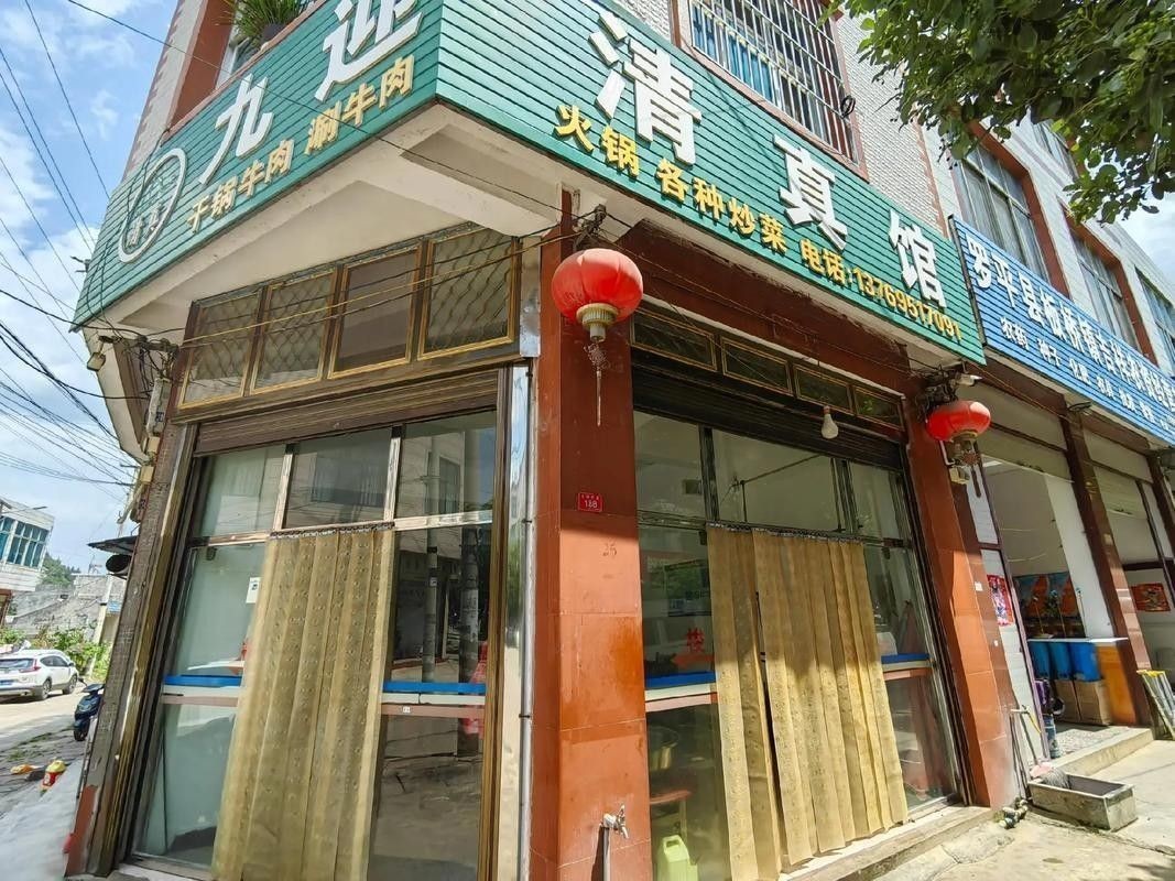 平橋開水族店怎么樣？加盟祥龍魚場賣龍魚市場怎樣？