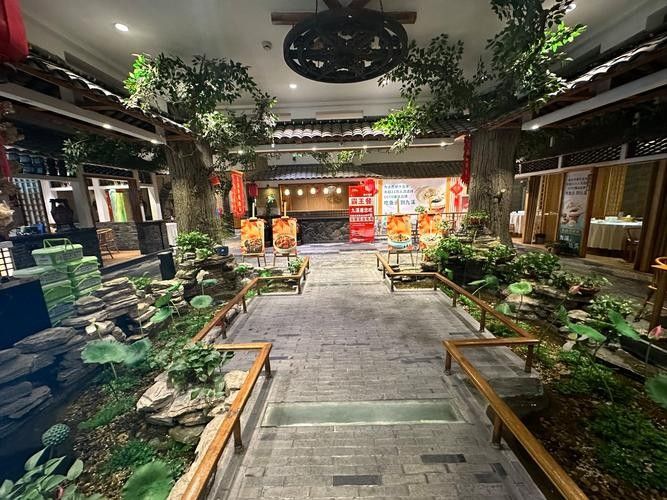 平橋開水族店怎么樣？加盟祥龍魚場賣龍魚市場怎樣？