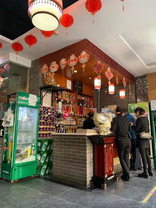 富平開水族店怎么樣？加盟祥龍魚場賣龍魚市場怎樣？