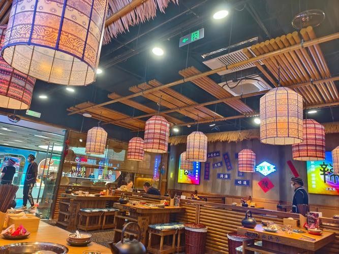 八里罕開水族店怎么樣？加盟祥龍魚場賣龍魚市場怎樣？