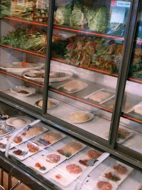 臨滄開水族店怎么樣？加盟祥龍魚場賣龍魚市場怎樣？