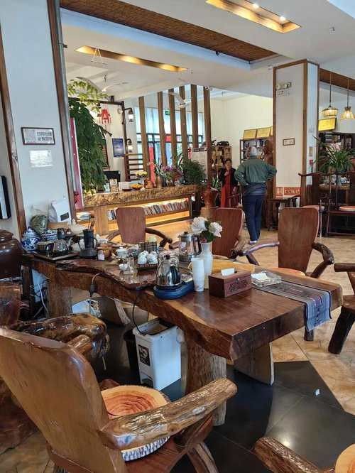 普定開水族店怎么樣？加盟祥龍魚場賣龍魚市場怎樣？