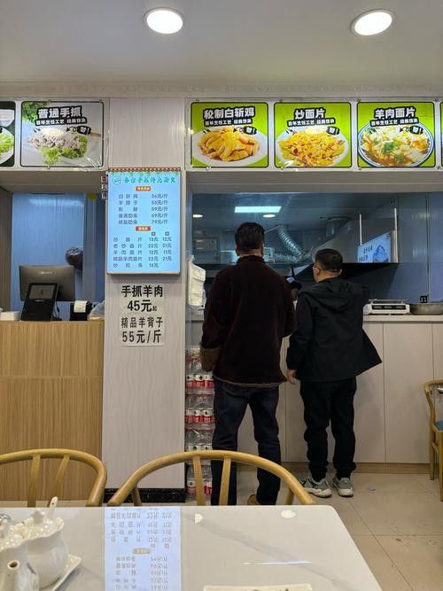 西寧城中開水族店怎么樣？加盟祥龍魚場賣龍魚市場怎樣？