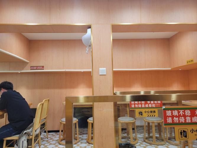 廣宗開水族店怎么樣？加盟祥龍魚場賣龍魚市場怎樣？