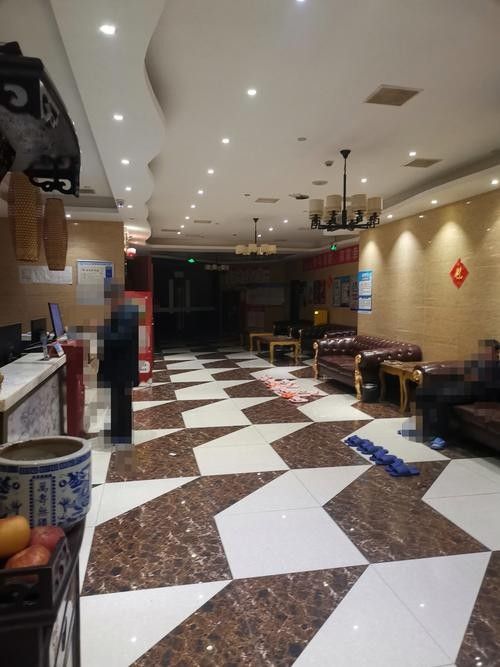 理縣開水族店怎么樣？加盟祥龍魚場賣龍魚市場怎樣？