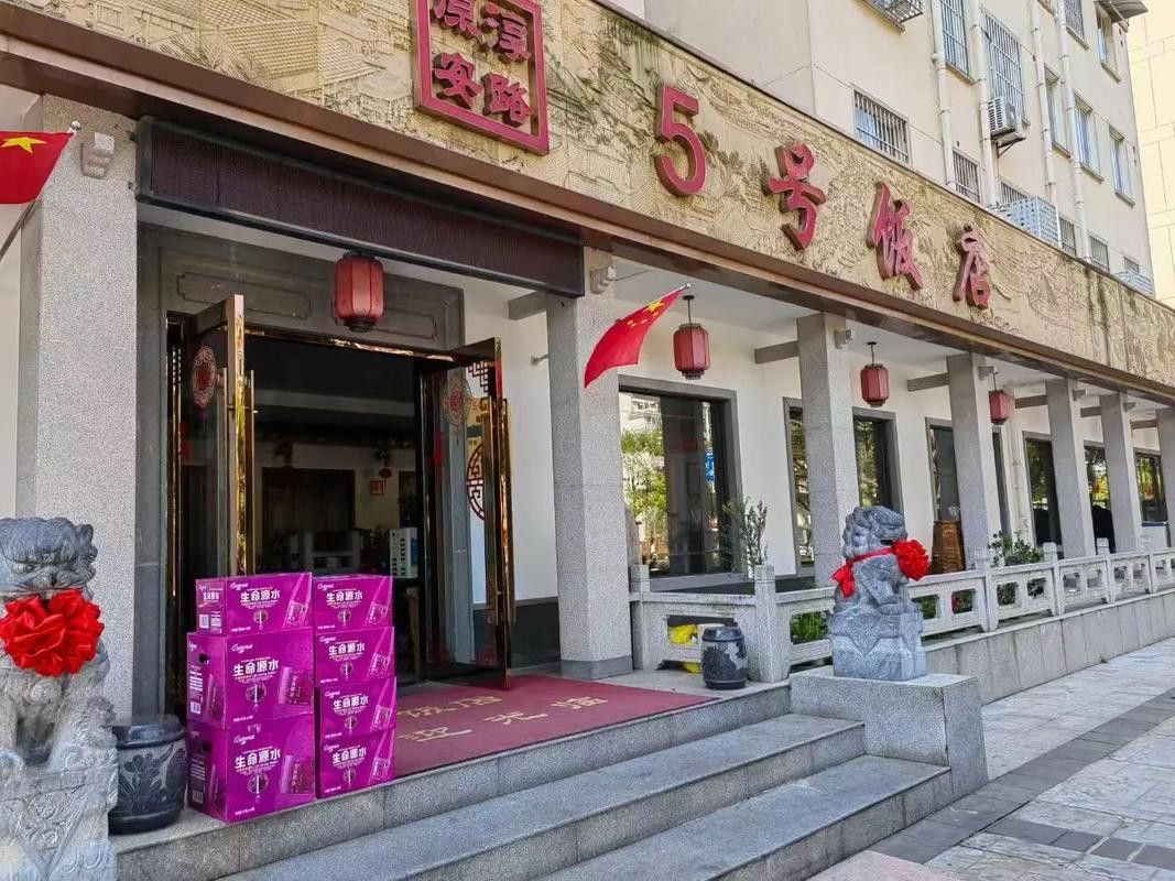 高淳開水族店怎么樣？加盟祥龍魚場賣龍魚市場怎樣？