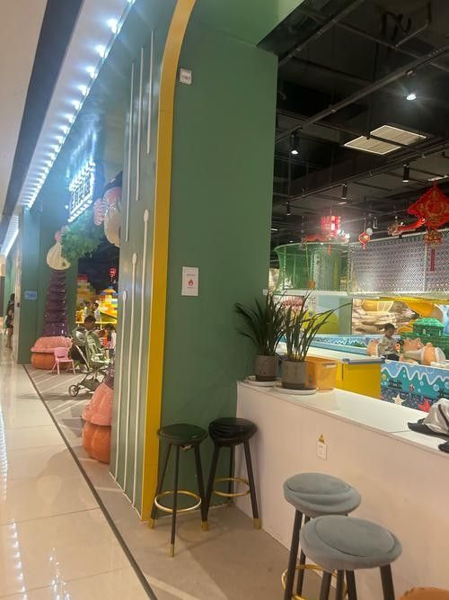 六庫開水族店怎么樣？加盟祥龍魚場賣龍魚市場怎樣？