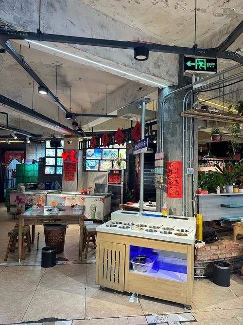 寧夏開水族店怎么樣？加盟祥龍魚場賣龍魚市場怎樣？