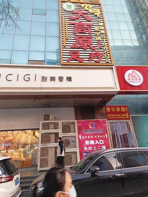 大足開水族店怎么樣？加盟祥龍魚場賣龍魚市場怎樣？