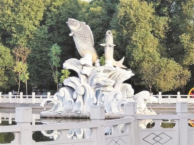 石雕龍魚圖片 石雕龍魚圖片 龍魚百科 第17張