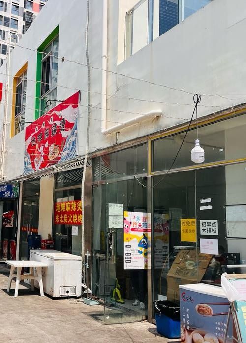 廣安開水族店怎么樣？加盟祥龍魚場賣龍魚市場怎樣？
