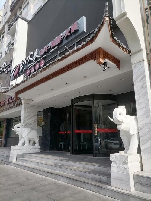 海東開水族店怎么樣？加盟祥龍魚場賣龍魚市場怎樣？