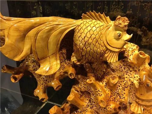 金龍龍魚木雕精品（金龍龍魚木雕是一種具有高度藝術(shù)價值和文化價值和文化意義的工藝品）