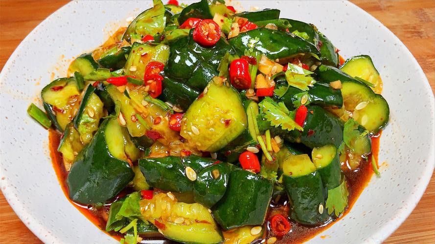 金龍魚純植物油系列哪個更適合涼拌？