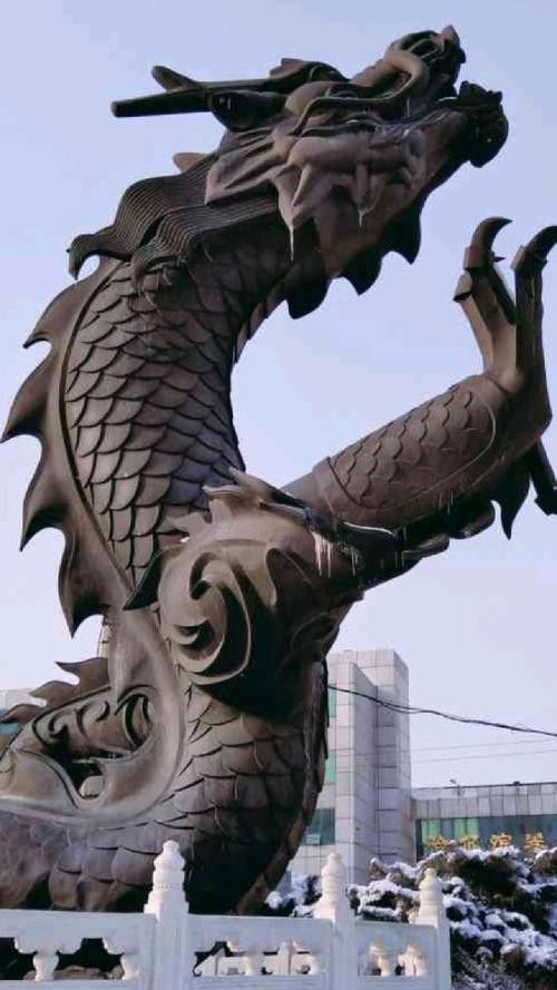 有哪些著名的黑龍雕塑作品？ 有哪些著名的黑龍雕塑作品？ 龍魚百科 第9張