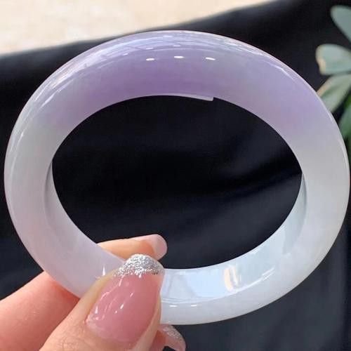 紅龍魚怎么分辨公母【ai搜集總結(jié)：紅龍魚母魚公母的區(qū)別分析關(guān)鍵詞紅龍魚公母的區(qū)別】