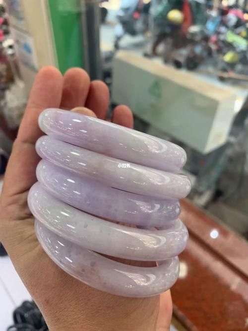 紅龍魚怎么分辨公母【ai搜集總結(jié)：紅龍魚母魚公母的區(qū)別分析關(guān)鍵詞紅龍魚公母的區(qū)別】