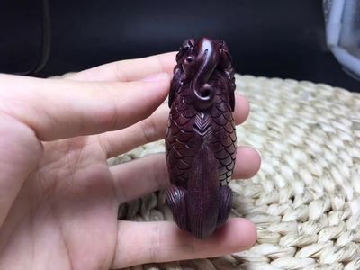龍魚手把件寓意好嗎：翡翠龍魚手把件寓意好嗎 龍魚手把件寓意好嗎：翡翠龍魚手把件寓意好嗎 龍魚百科 第1張