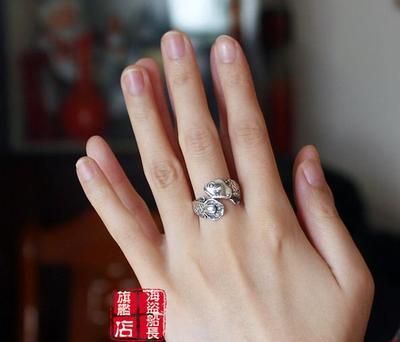 金龍魚戒指：金龍魚戒指可以在多個平臺上購買電商平臺和實體店鋪