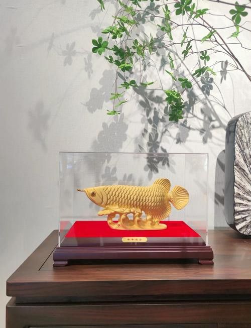 提供更多金龍魚工藝品高清圖片