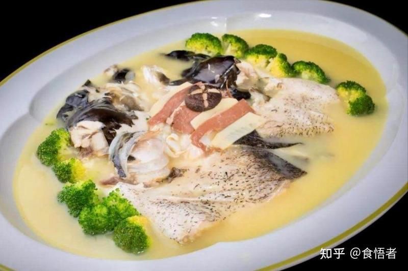 龍魚浮頭和魚頭區(qū)別