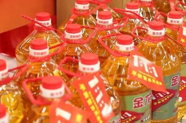 金龍魚挑選技巧圖解大全集：如何挑選一條健康且具有高觀賞價值的金龍魚