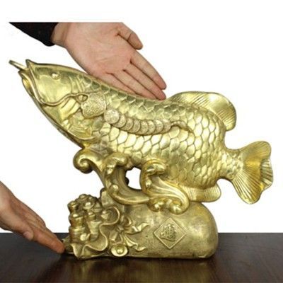 金龍魚擺件可以朝向家門口嗎：客廳金龍魚擺件魚頭朝向擺哪里好360問答