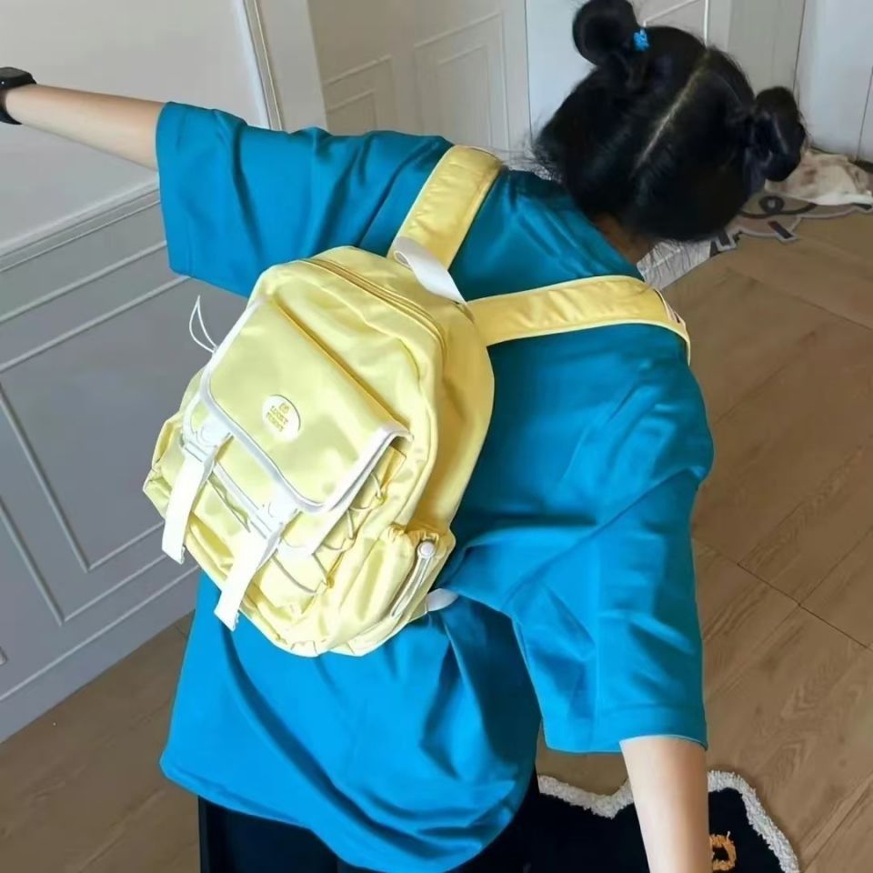 金剛鸚鵡魚太兇了,咬死其他魚