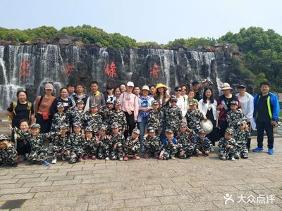 小龍魚文苑：上海小龍魚文苑