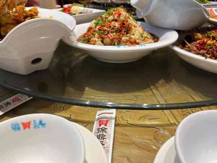 重慶徐鼎盛餐飲管理有限公司的創始人和董事長是徐小黎：重慶徐鼎盛飛龍魚的老板是誰？