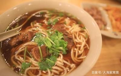 金龍魚吃牛肉嗎：金龍魚可以吃牛肉,喂食注意事項,1.龍魚可以吃牛肉嗎
