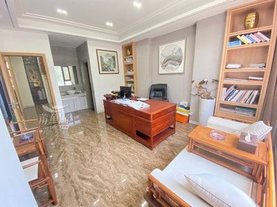 辦公桌金龍魚擺放位置圖：辦公桌金龍魚擺放位置