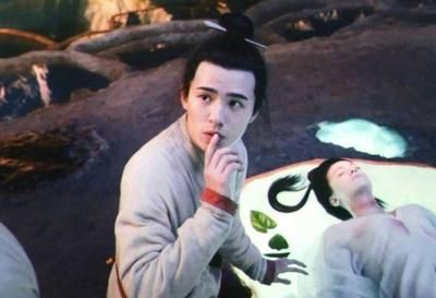 白龍魚(yú)眼的故事告訴我們什么道理：白龍魚(yú)眼的故事告訴我們什么道理白龍魚(yú)眼的故事 白龍魚(yú)眼的故事告訴我們什么道理：白龍魚(yú)眼的故事告訴我們什么道理白龍魚(yú)眼的故事 龍魚(yú)百科 第3張