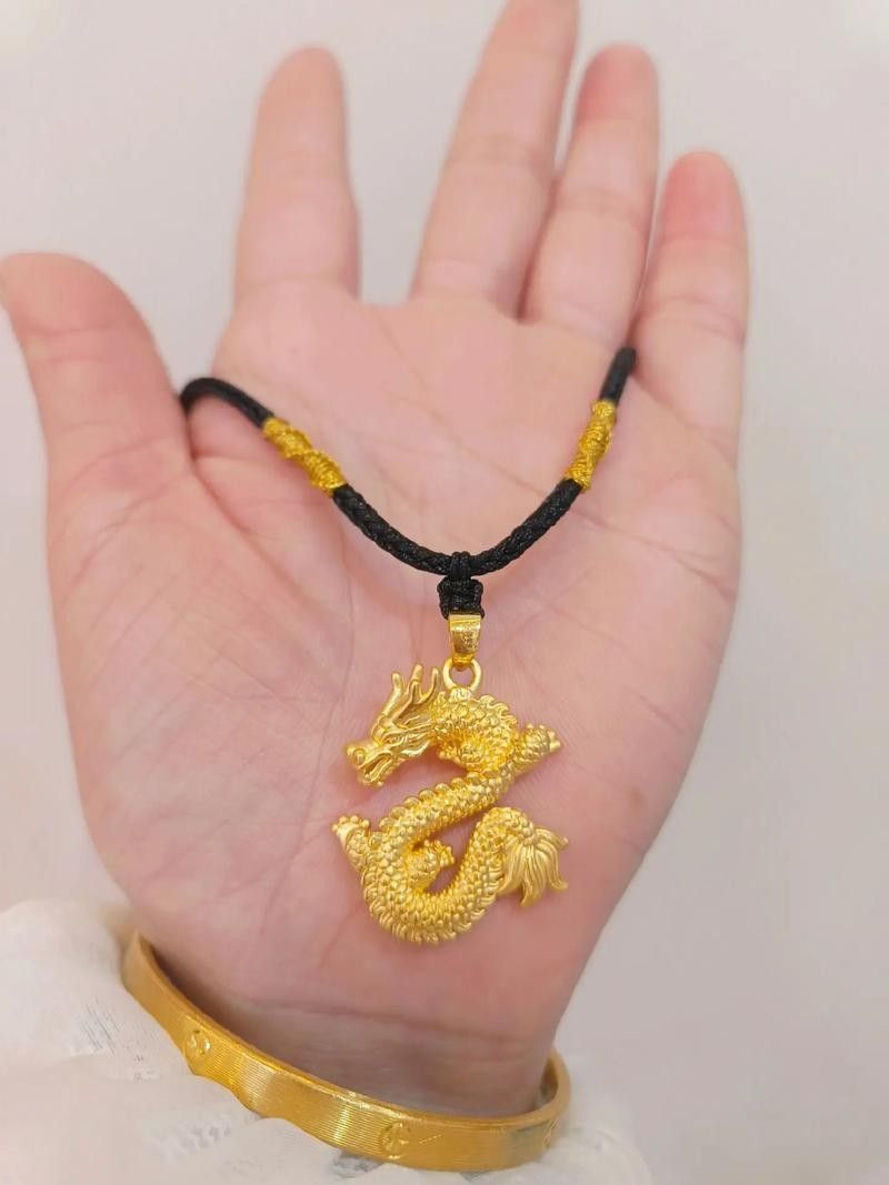 龍吊墜的尺寸如何選擇？
