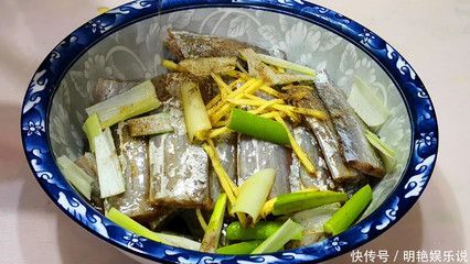 龍魚虎魚喂食注意事項(xiàng)和禁忌：龍魚虎魚喂食注意事項(xiàng)，科學(xué)飼養(yǎng)指南