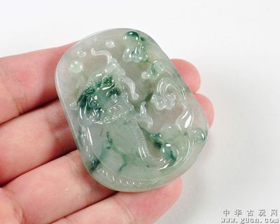 玉石龍魚(yú)寓意和象征非常豐富，其寓意和象征非常豐富：玉的龍魚(yú)什么寓意及象征？ 玉石龍魚(yú)寓意和象征非常豐富，其寓意和象征非常豐富：玉的龍魚(yú)什么寓意及象征？ 龍魚(yú)百科 第3張